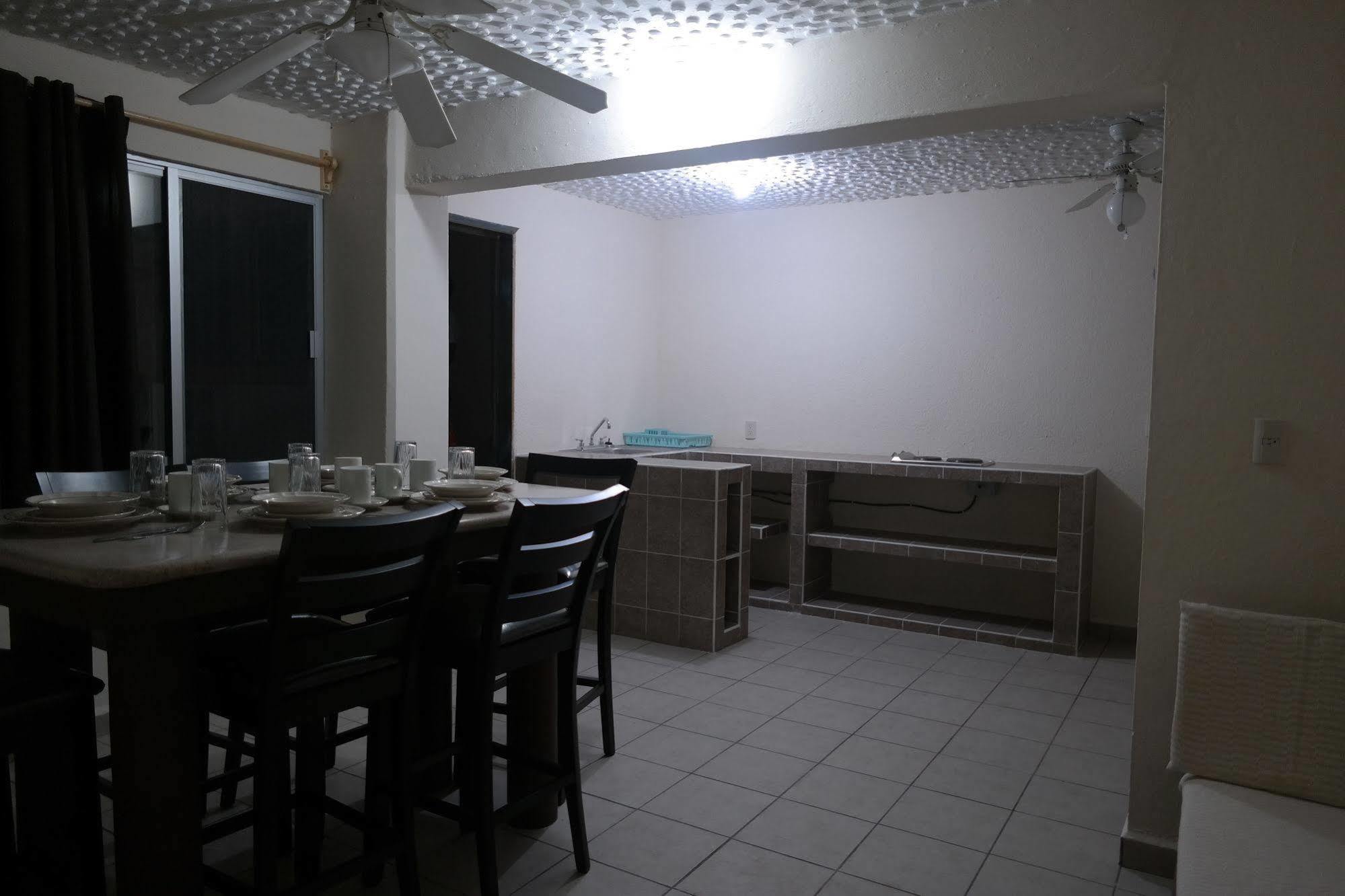 Isabel Suites Сиуатанехо Экстерьер фото