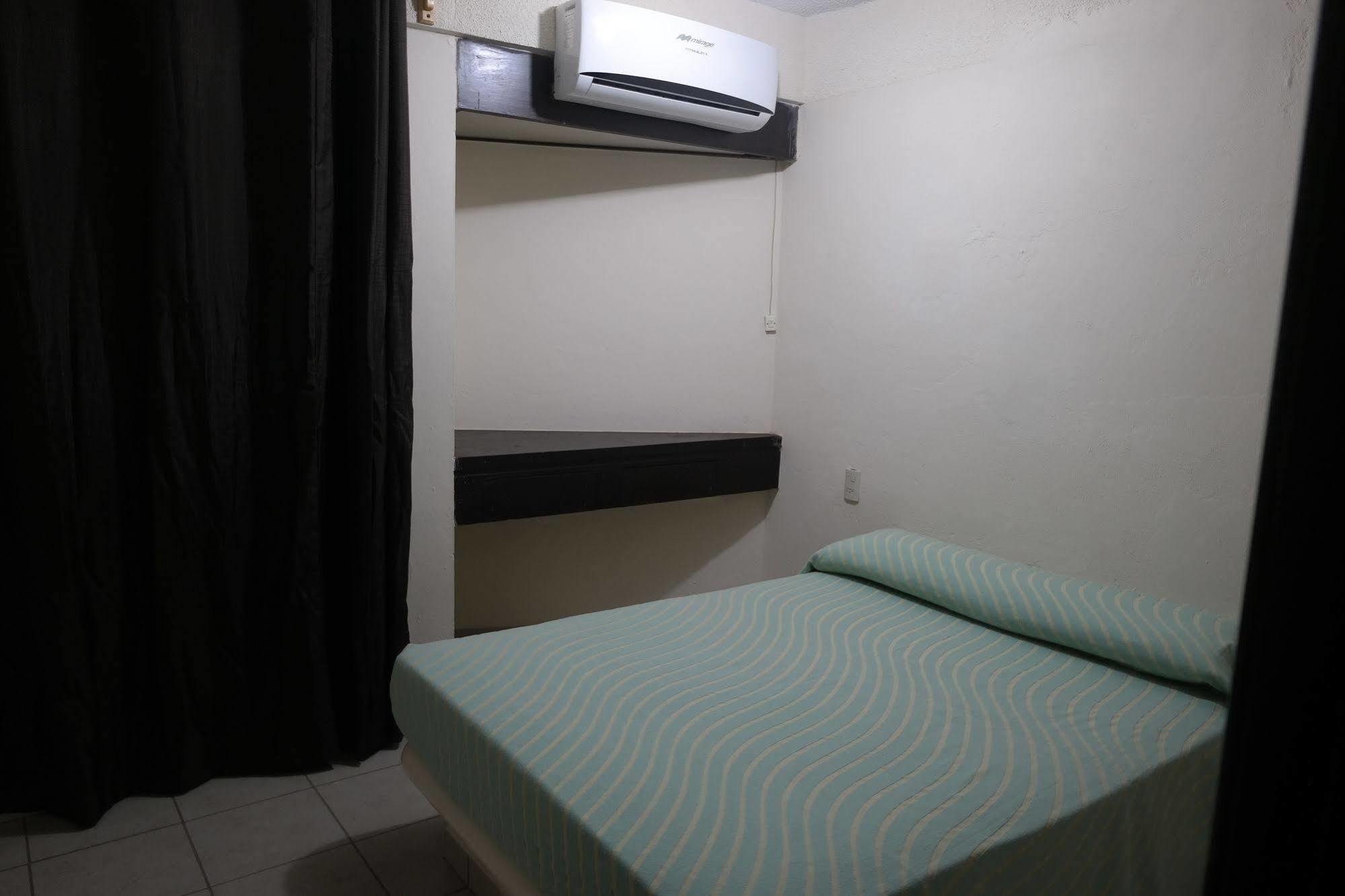 Isabel Suites Сиуатанехо Экстерьер фото
