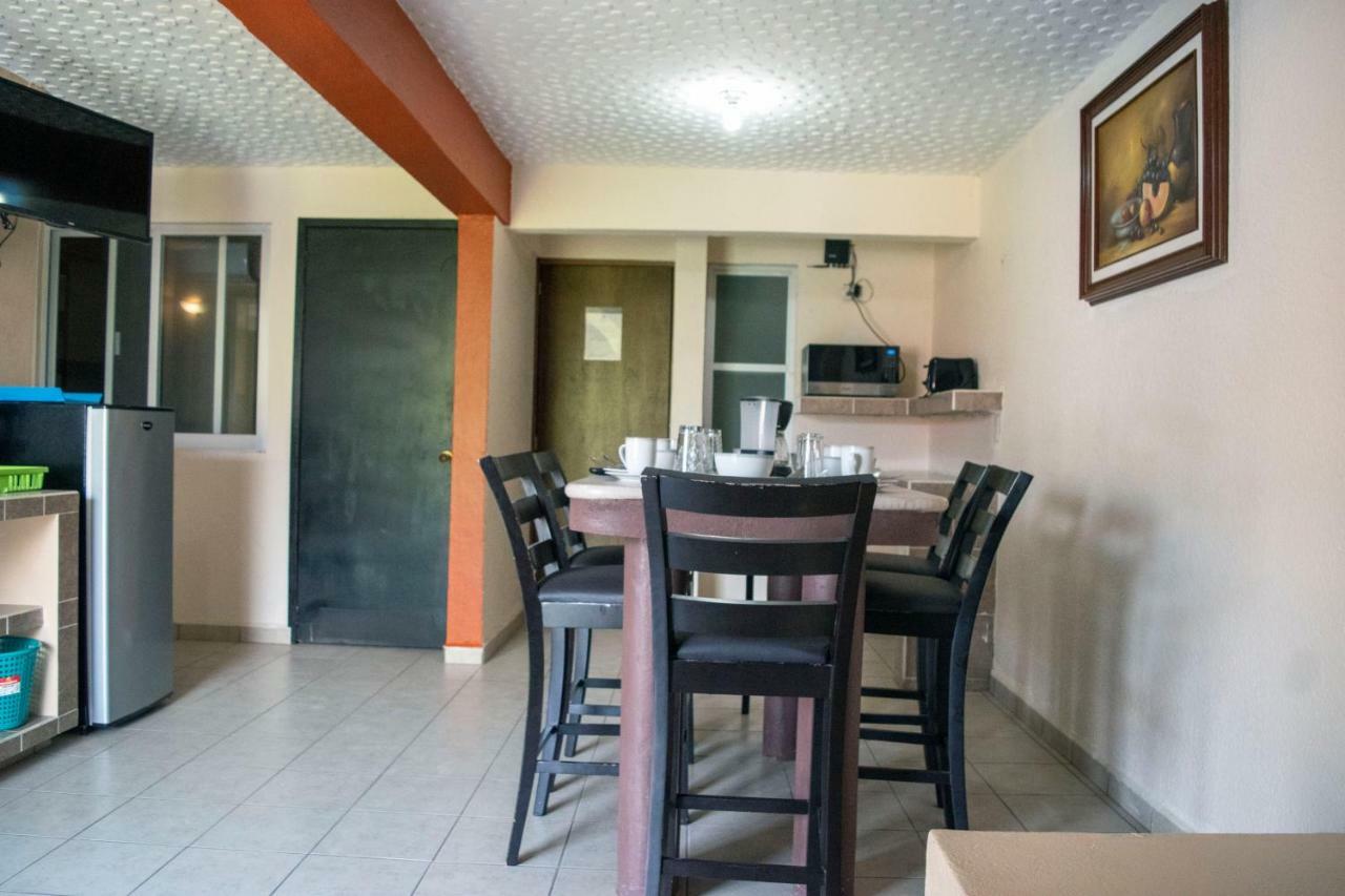 Isabel Suites Сиуатанехо Экстерьер фото
